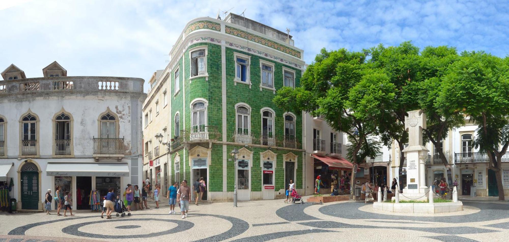 M - Martin & Tomas Guesthouse لاغوس المظهر الخارجي الصورة