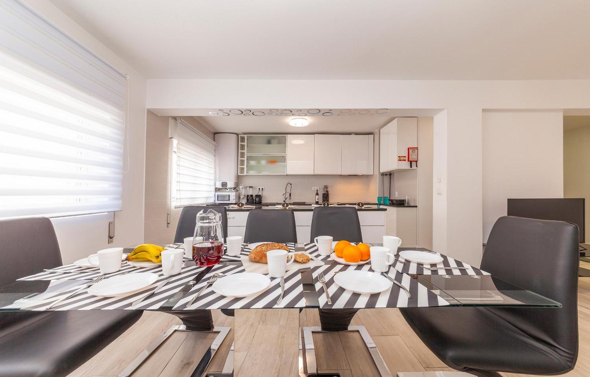 M - Martin & Tomas Guesthouse لاغوس المظهر الخارجي الصورة