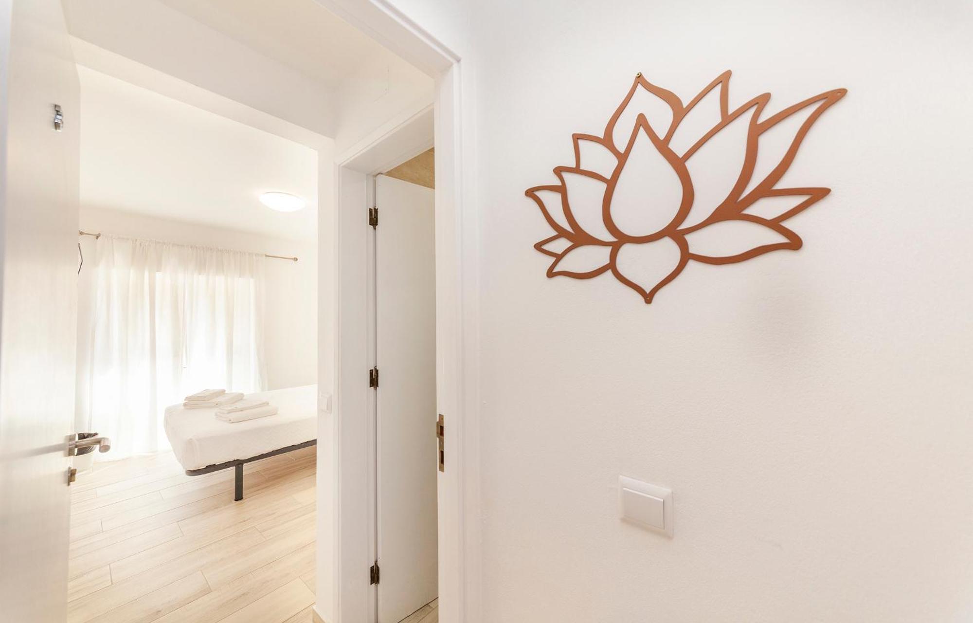 M - Martin & Tomas Guesthouse لاغوس الغرفة الصورة
