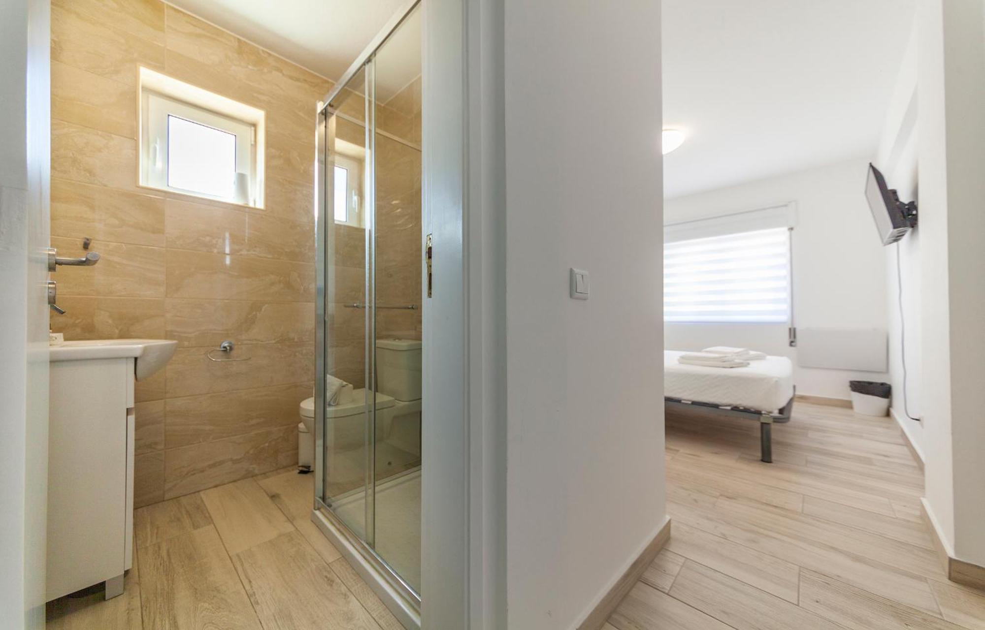 M - Martin & Tomas Guesthouse لاغوس الغرفة الصورة
